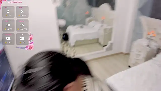 Snapshot of AmberGreyy_ chatting on 10.10.25 AmberGreyy online show from 10.10.25