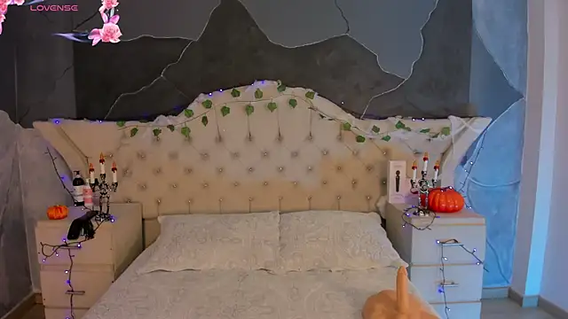 Snapshot of AmberGreyy_ chatting on 10.25.25 AmberGreyy online show from 10.25.25