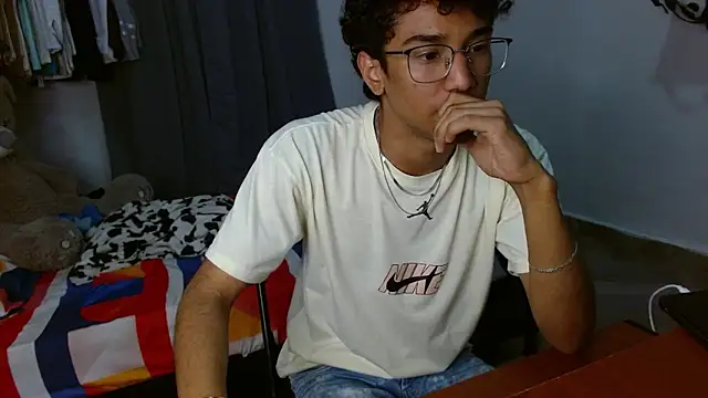 harrytwink18 online show from 02.16.26