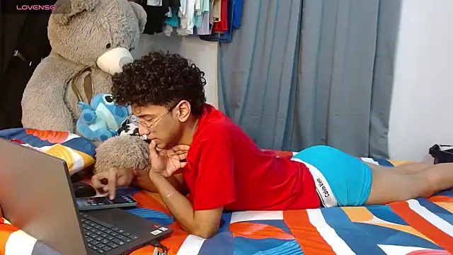 harrytwink18 online show from 04.27.26