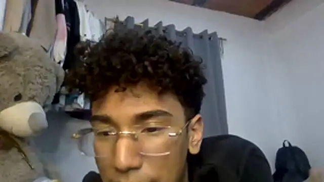 harrytwink18 online show from 04.28.26