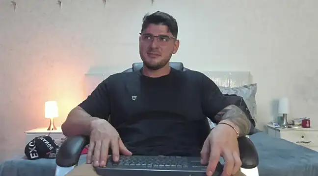 Teilor Creed online show from 02.28.25