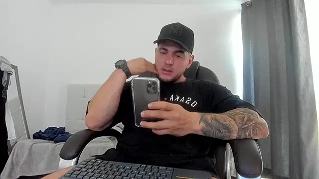 Teilor Creed online show from 10.21.25