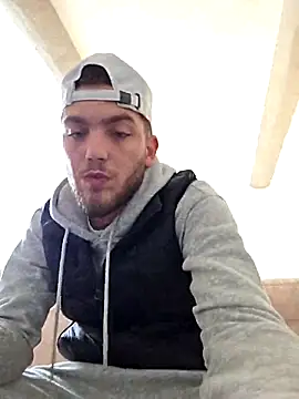 Snapshot of incr18 chatting on 02.12.26 incr18 online show from 02.12.26