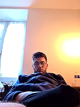 Snapshot of incr18 chatting on 03.23.26 incr18 online show from 03.23.26