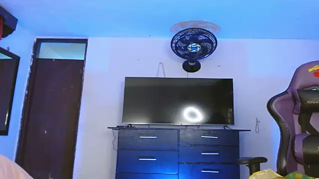 engielphoenis14 online show from 02.14.26