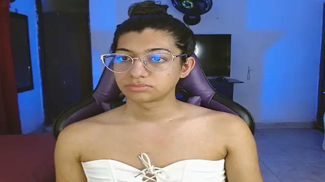 engielphoenis14 online show from 03.13.26