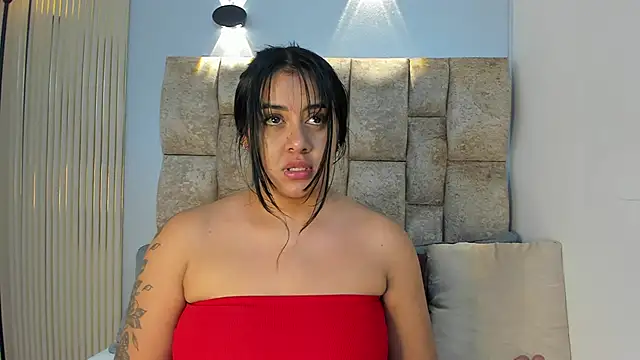 Snapshot of amatista__smith chatting on 10.26.25 amatista smith online show from 10.26.25