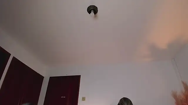 LucyJhonnsonn online show from 12.22.24