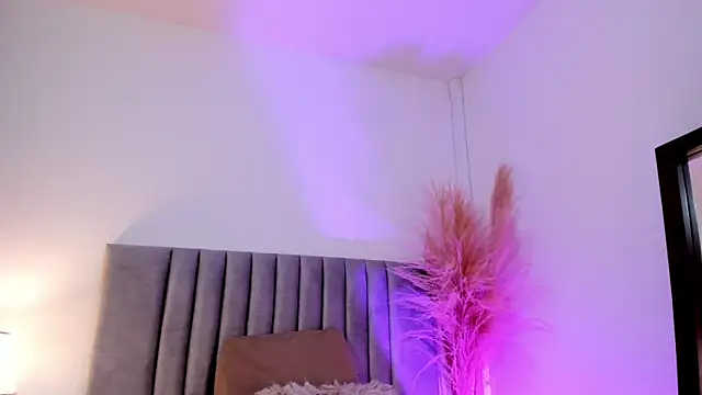 LucyJhonnsonn online show from 01.28.25