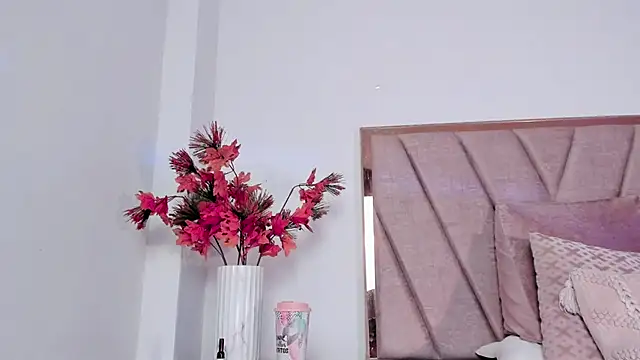 LucyJhonnsonn online show from 02.07.25
