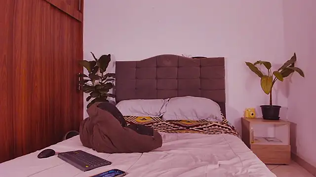 2gays 1Str8 online show from 10.22.25