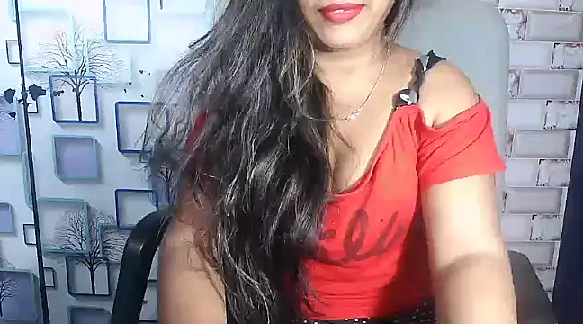 Snapshot of Hot_Naina- chatting on 12.06.24 Hot Naina- online show from 12.06.24