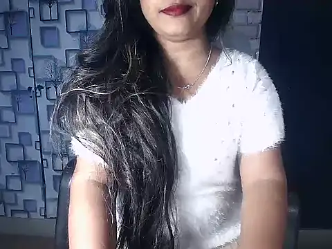 Snapshot of Hot_Naina- chatting on 12.16.24 Hot Naina- online show from 12.16.24