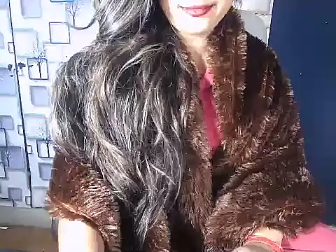 Snapshot of Hot_Naina- chatting on 12.20.24 Hot Naina- online show from 12.20.24