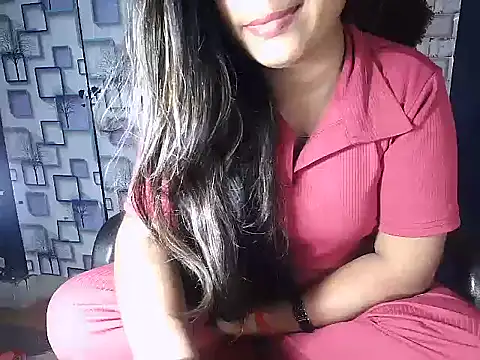 Snapshot of Hot_Naina- chatting on 12.21.24 Hot Naina- online show from 12.21.24