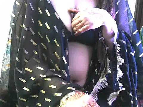 Snapshot of Hot_Naina- chatting on 10.11.25 Hot Naina- online show from 10.11.25