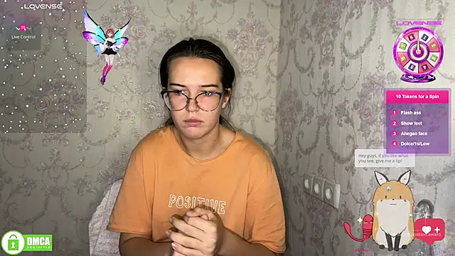 Snapshot of the_princese chatting on 10.11.25 the princese online show from 10.11.25