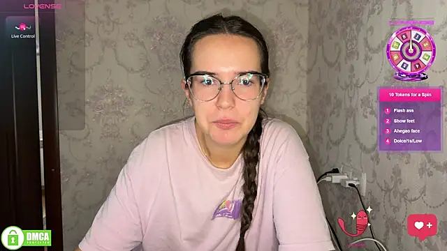 Snapshot of the_princese chatting on 11.01.25 the princese online show from 11.01.25