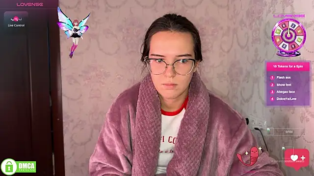 Snapshot of the_princese chatting on 11.03.25 the princese online show from 11.03.25