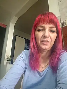 Snapshot of Evadesirex46 chatting on 10.31.25 Evadesirex46 online show from 10.31.25