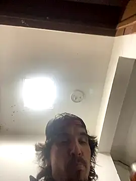 Snapshot of Lilsmokeshow017 chatting on 10.04.25 Lilsmokeshow017 online show from 10.04.25