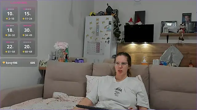 Snapshot of Girl_alone_home chatting on 02.14.26 Girl alone home online show from 02.14.26