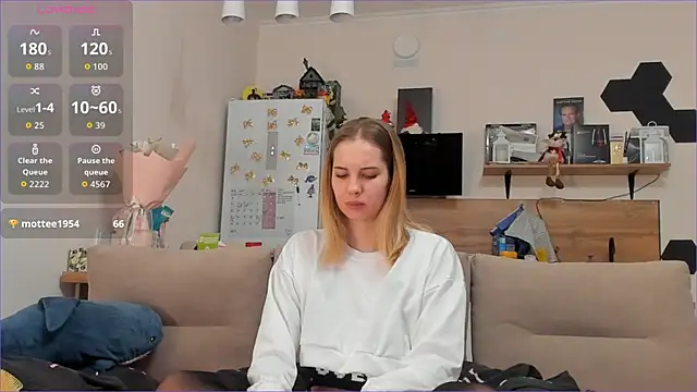 Girl alone home online show from 03.26.26