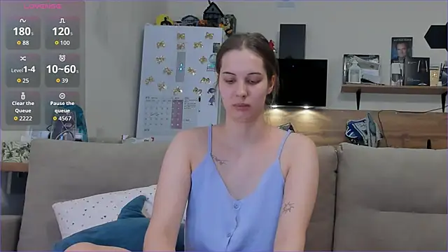 Girl alone home online show from 04.08.26