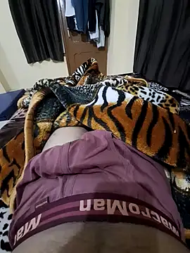 Snapshot of villagb12 chatting on 01.14.25 villagb12 online show from 01.14.25