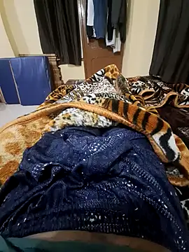 Snapshot of villagb12 chatting on 01.15.25 villagb12 online show from 01.15.25