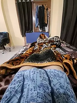 Snapshot of villagb12 chatting on 03.08.25 villagb12 online show from 03.08.25