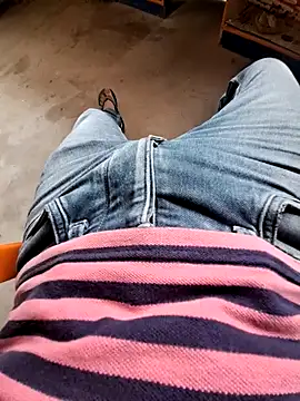 Snapshot of villagb12 chatting on 03.16.25 villagb12 online show from 03.16.25