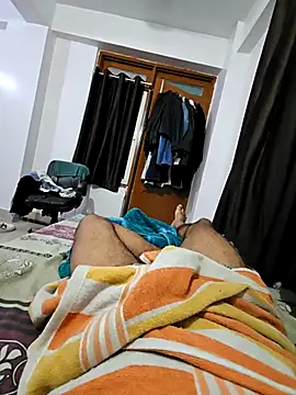 Snapshot of villagb12 chatting on 09.28.25 villagb12 online show from 09.28.25