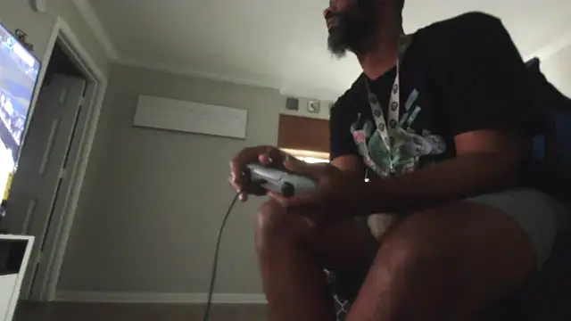 Snapshot of choco-sexo@xh chatting on 09.23.25 choco-sexoxh online show from 09.23.25