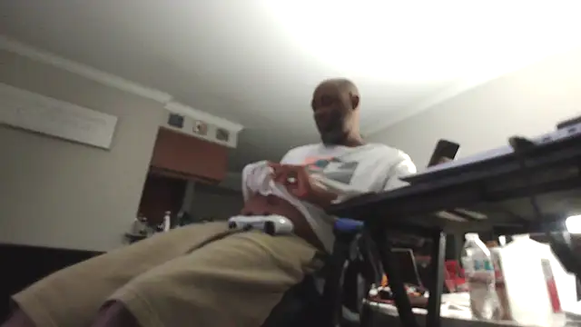 Snapshot of choco-sexo@xh chatting on 10.24.25 choco-sexoxh online show from 10.24.25