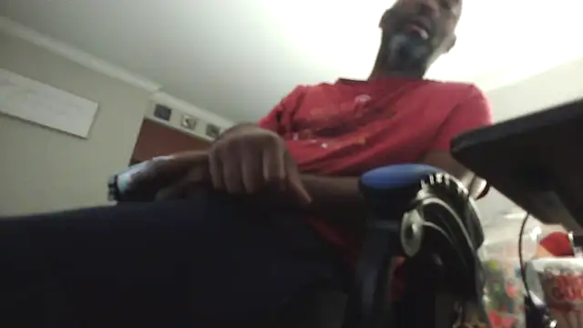 Snapshot of choco-sexo@xh chatting on 11.01.25 choco-sexoxh online show from 11.01.25