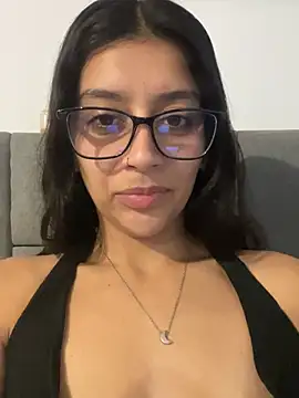 Snapshot of BrittanyDiaz chatting on 05.05.26 BrittanyDiaz online show from 05.05.26