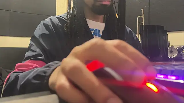 Snapshot of hotcamboy420 chatting on 11.14.25 hotcamboy420 online show from 11.14.25