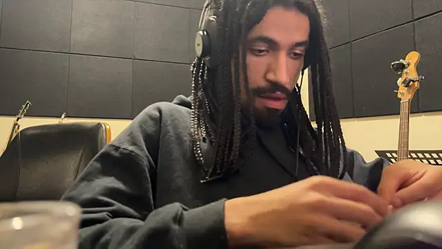 Snapshot of hotcamboy420 chatting on 11.15.25 hotcamboy420 online show from 11.15.25