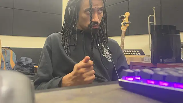 Snapshot of hotcamboy420 chatting on 11.16.25 hotcamboy420 online show from 11.16.25