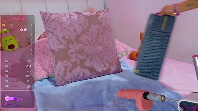 Snapshot of cristal_subin69 chatting on 10.22.25 cristal subin69 online show from 10.22.25