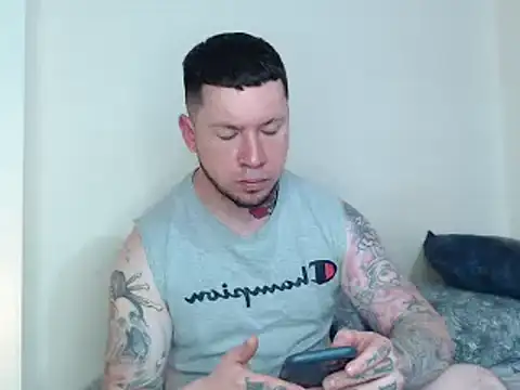Adam tatto online show from 02.02.25