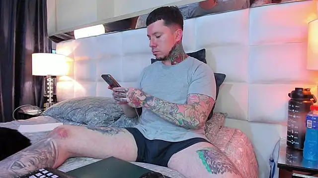 Snapshot of Adam_tatto chatting on 10.24.25 Adam tatto online show from 10.24.25