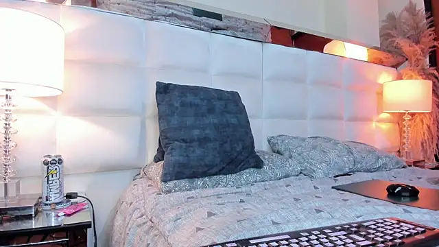 Snapshot of Adam_tatto chatting on 11.02.25 Adam tatto online show from 11.02.25