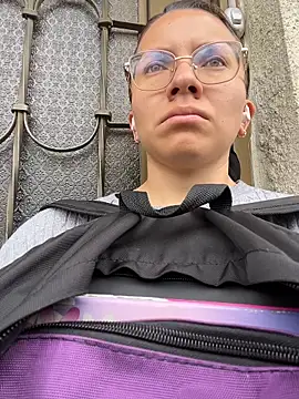 karlamorris  online show from 02.03.26