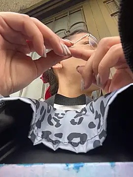 karlamorris  online show from 02.19.26