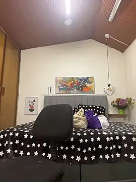 karlamorris  online show from 03.16.26