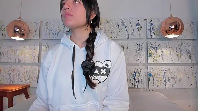 Snapshot of Sophy_SmileSweet chatting on 01.13.25 Sophy SmileSweet online show from 01.13.25