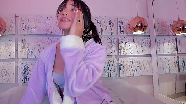 Snapshot of Sophy_SmileSweet chatting on 01.21.25 Sophy SmileSweet online show from 01.21.25